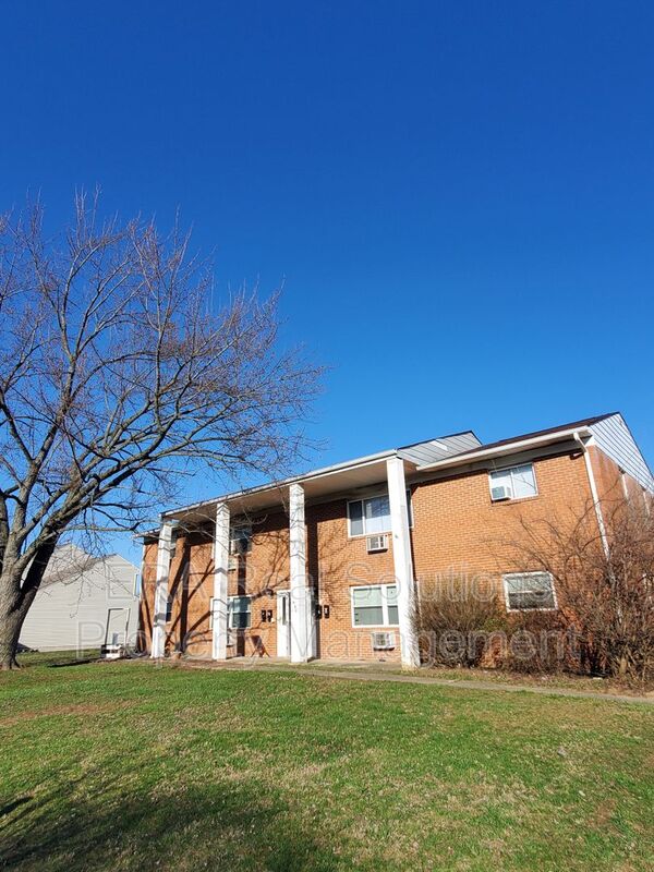 Columbus Condo: 690 Kingsford Rd.