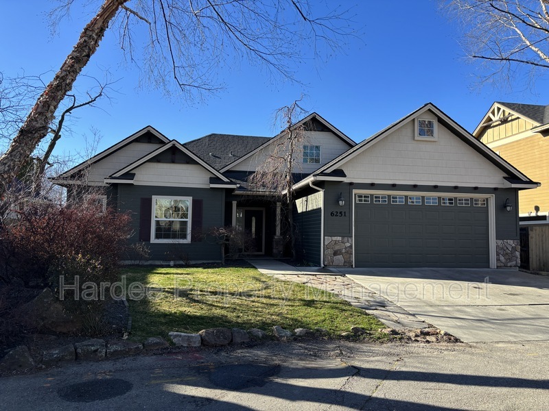 Boise House: 6251 W Geneva St