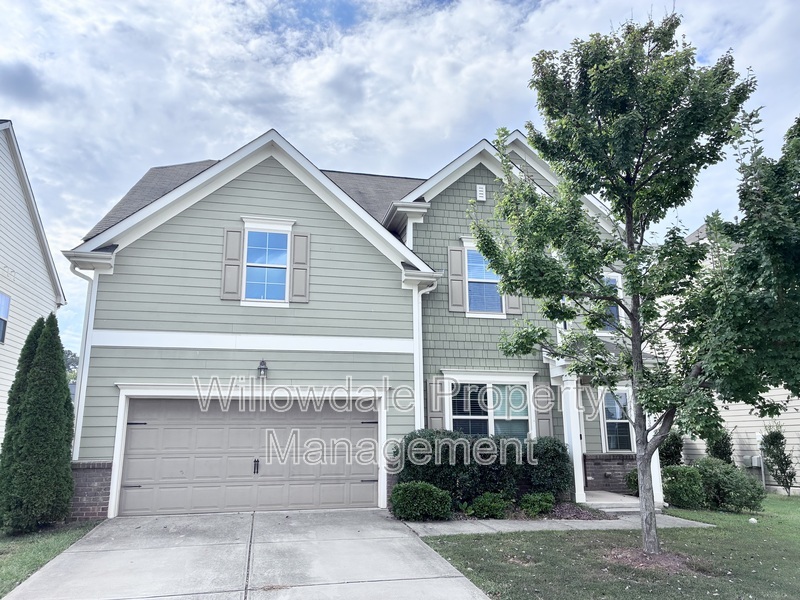 Apex House: 2432 Lambton Wood Dr