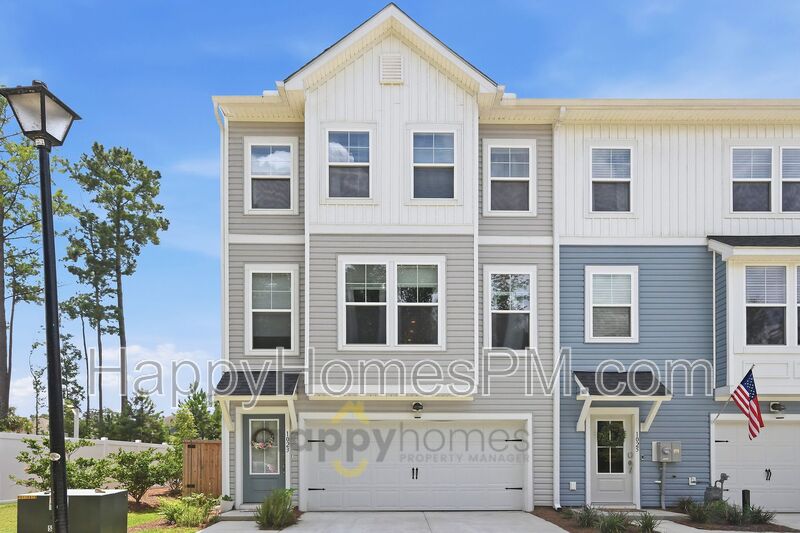 Hanahan House: 1023 Old Cypress Run