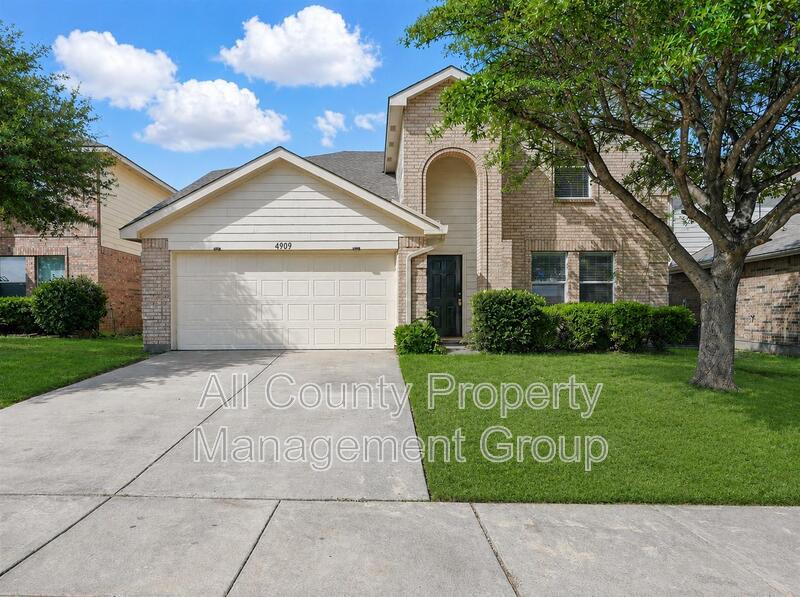 Fort Worth House: 4909 Wildcreek Way