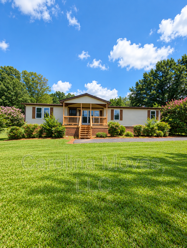 Easley House: 220 Farrs Road