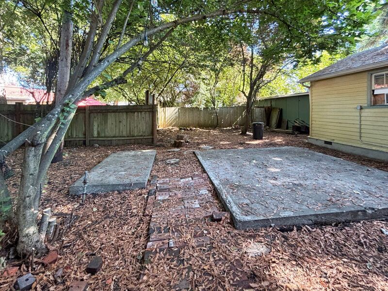 Photo 19 of rental home at 444 Blair Boulevard