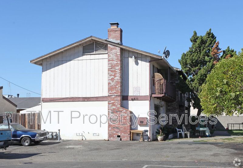 Stockton House: 8611 Acapulco Way