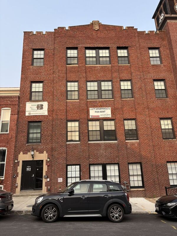Baltimore Condo: 923 S East Ave