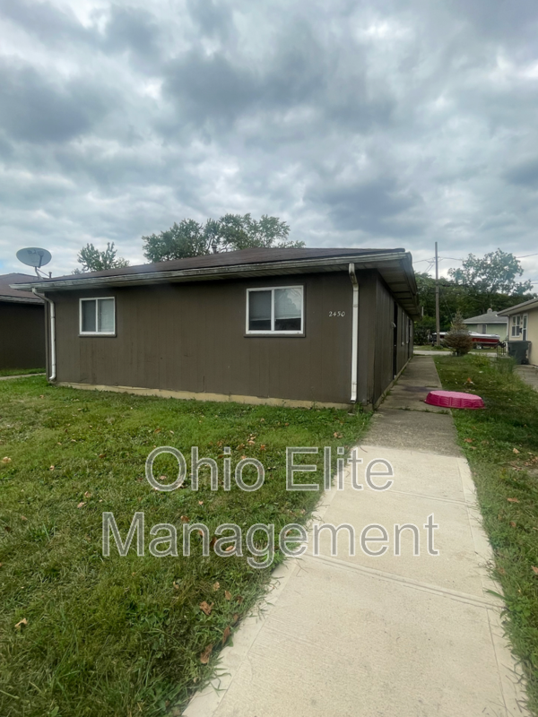 Columbus House: 2450 Hiawatha St