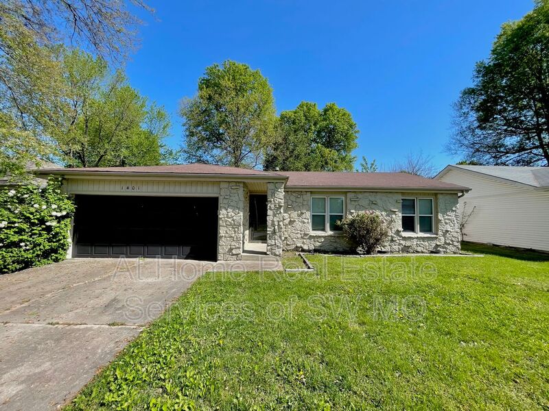 Springfield House: 1401 W. Glenwood