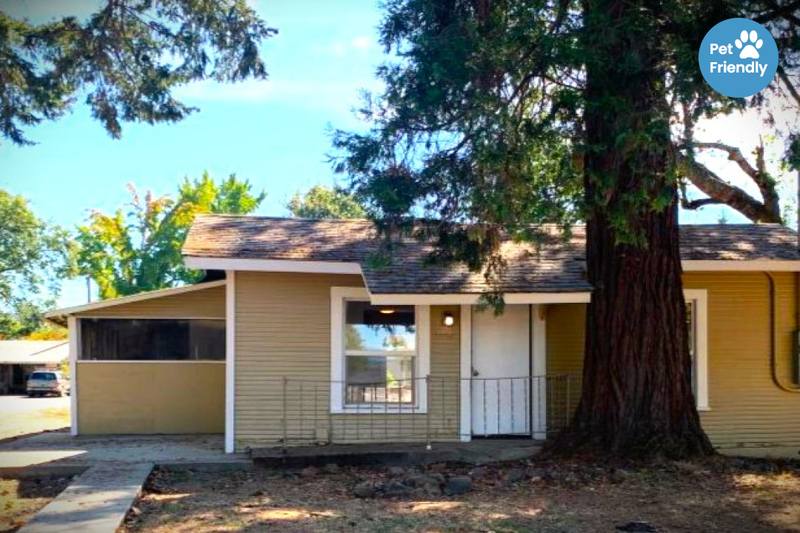 Grants Pass House: 1465 Fruitdale Dr