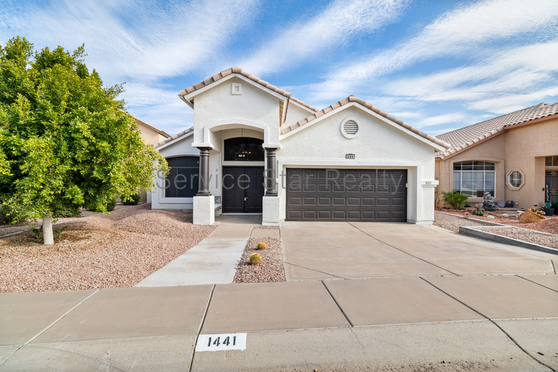 Phoenix House: 1441 E Glenhaven Dr