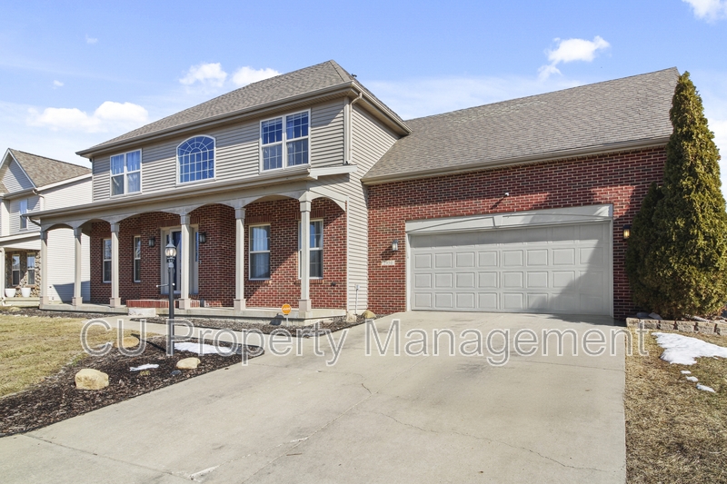Urbana House: 2950 East Stone Creek Boulevard