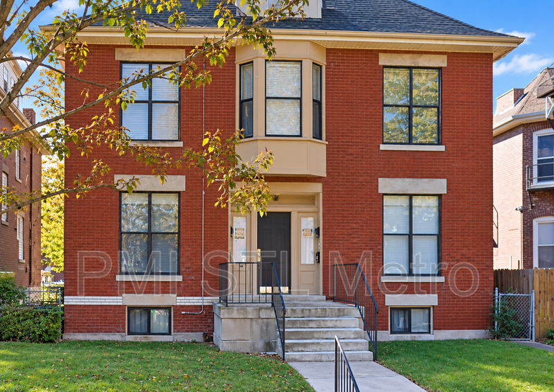 Saint Louis Condo: 5206 Vernon Ave