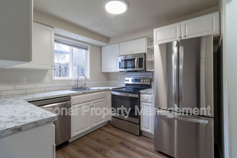 Vancouver Townhome: 1327 Z Street