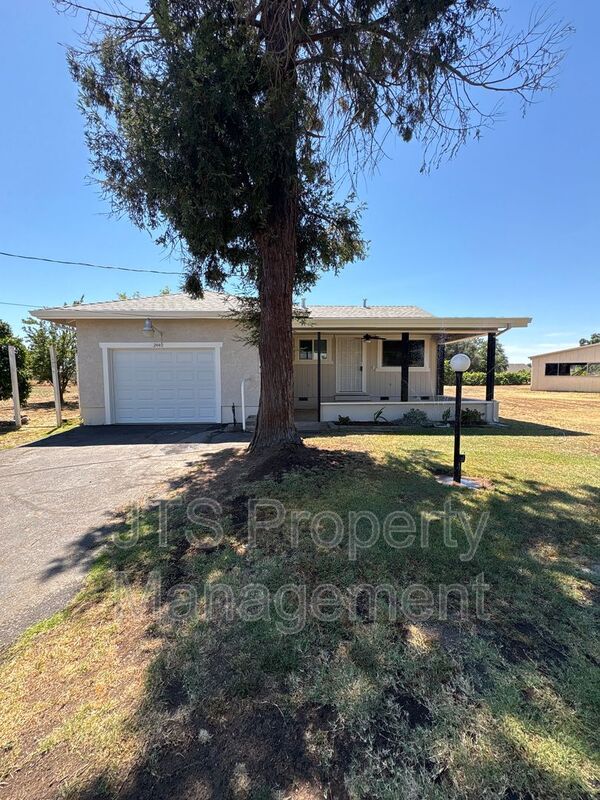 Roseville House: 2440 Central Avenue