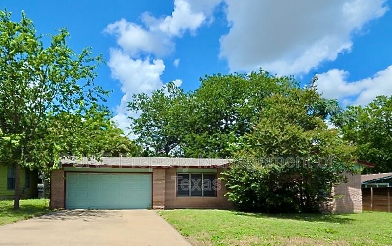 Austin House: 1408 Glencrest Dr.