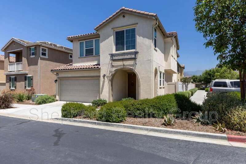 Highland House: 28468 Sunflower Street