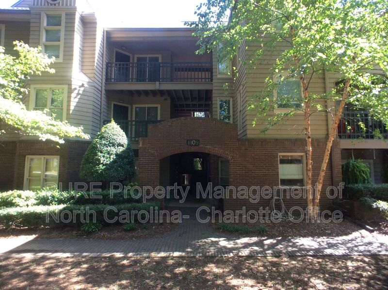 Charlotte Condo: 1109 E Morehead St