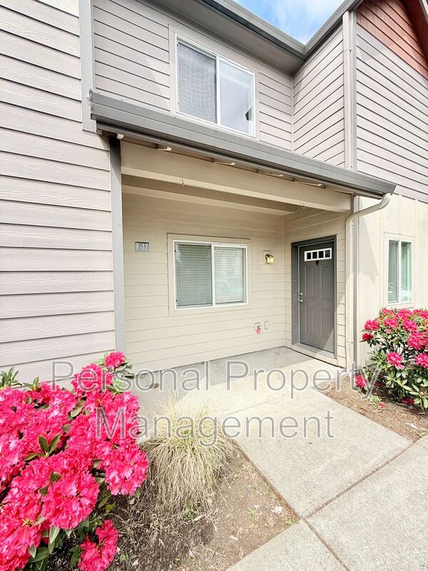 Vancouver Townhome: 12600 NE 49th Street