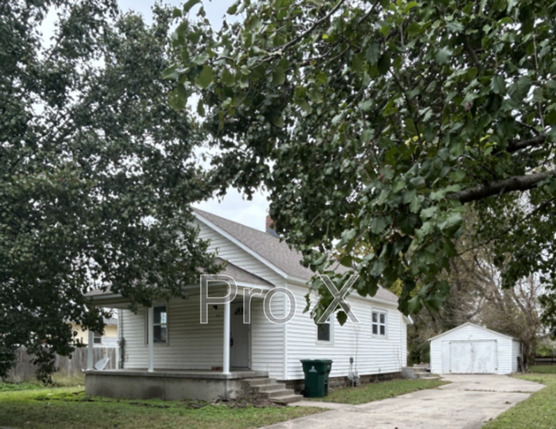 Pittsburg House: 301 E Granby