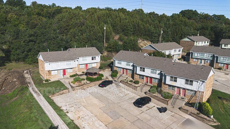 Junction City House: 1258 South Jackson Street