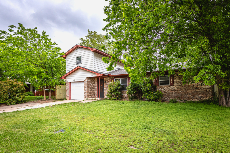 Lawton House: 126 Northeast Angus Street