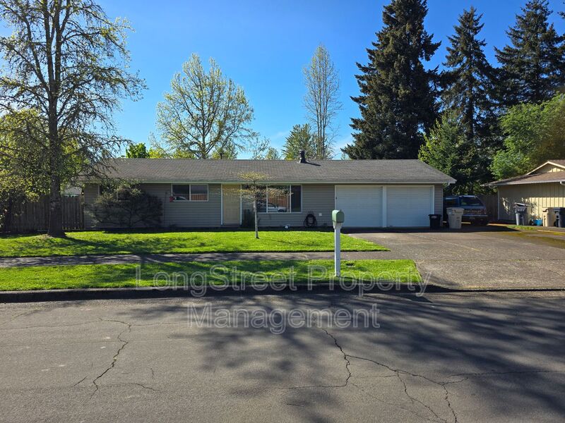 Corvallis House: 3230 NE Canterbury Cir