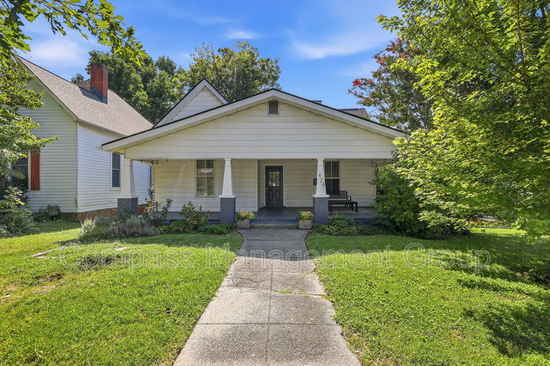 Knoxville House: 424 East Burwell Avenue