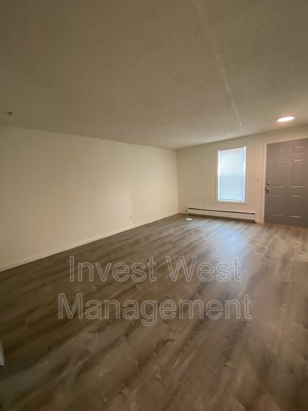 Longview House: 3707 Sunset Way