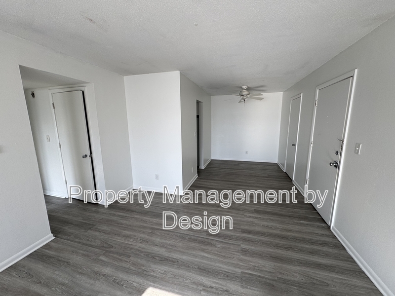 West Des Moines Condo: 1039 5th Street