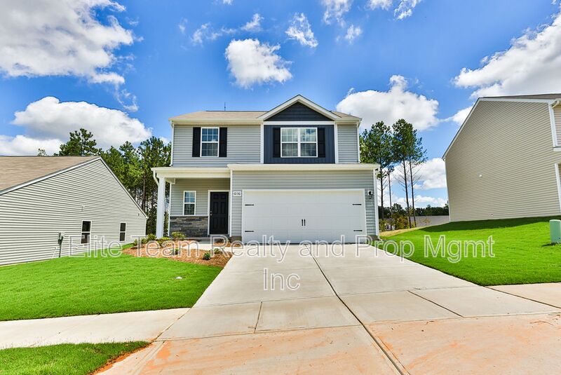 Charlotte House: 6136 Ahoskie Dr