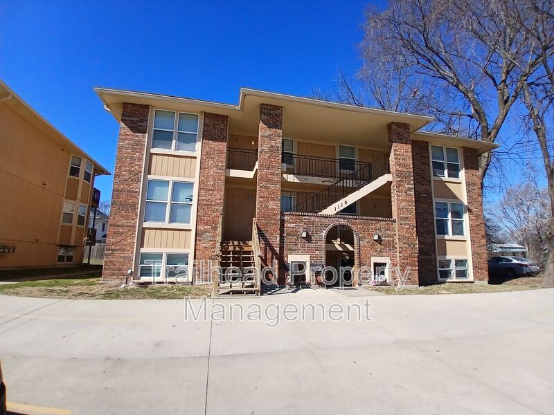 Independence House: 1100 N Noland Rd