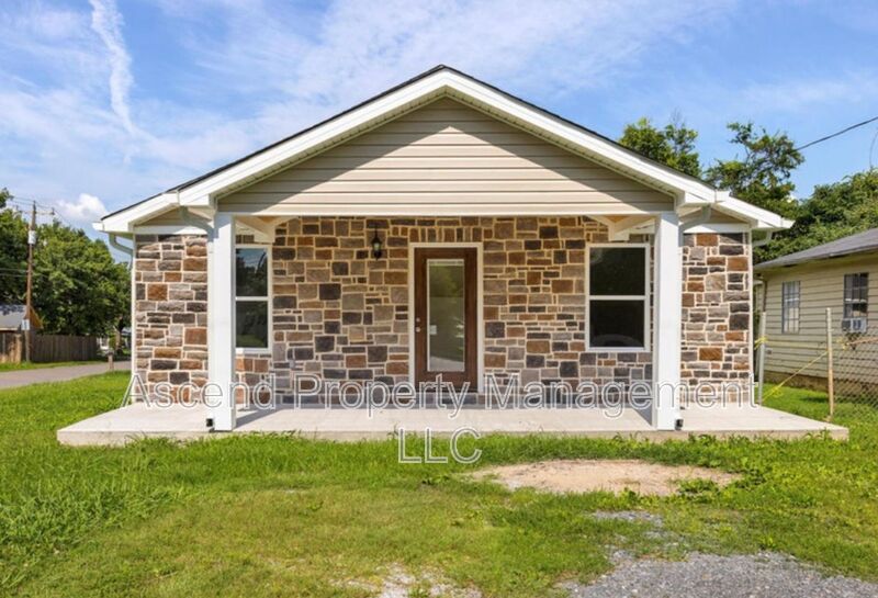 Rossville House: 729 Henderson Ave