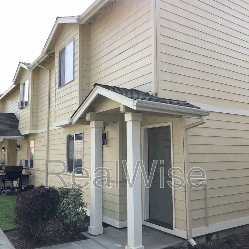 Redmond Townhome: 2621 NW Cedar Ave