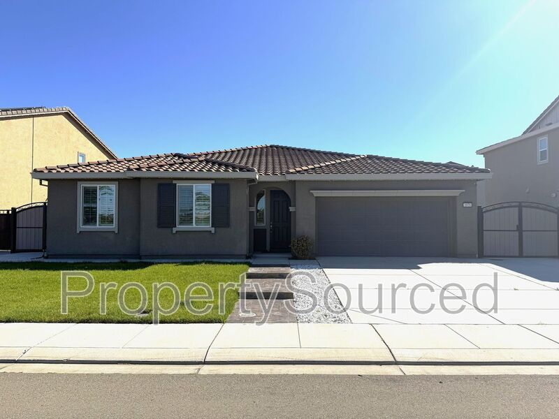 Manteca House: 1978 Memorial Ln