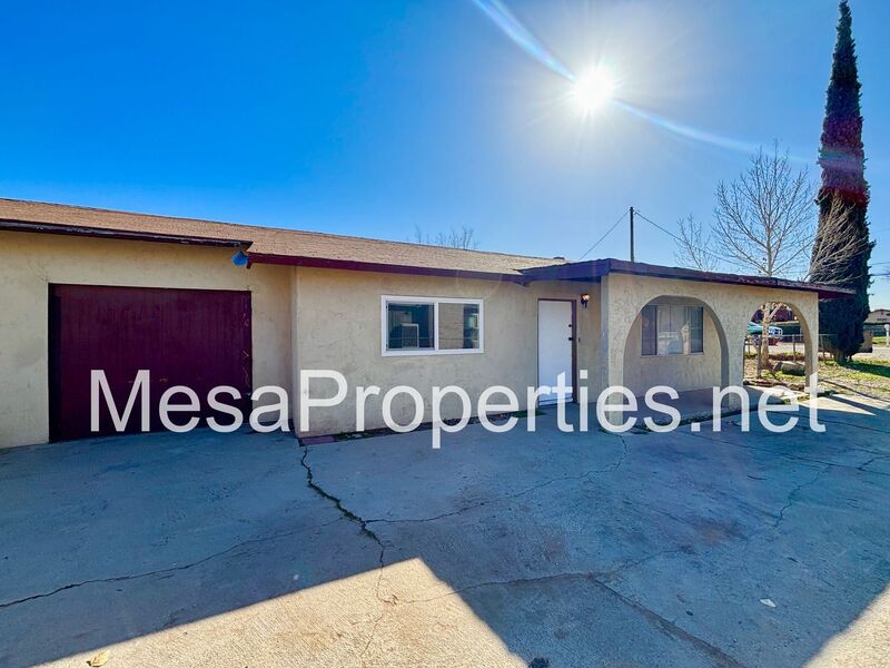 Hesperia Condo: 16142 Orange St.