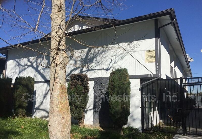 Long Beach House: 3371 E Andy Street