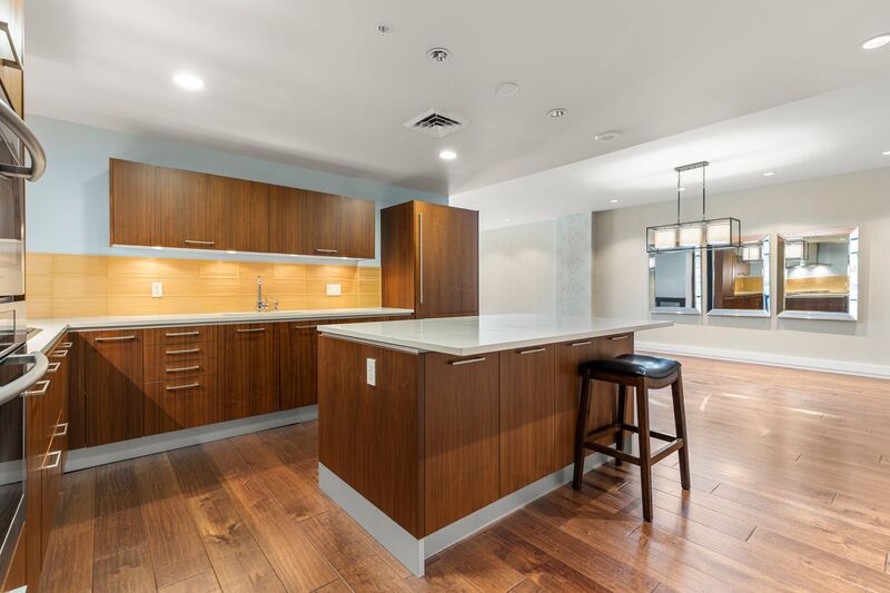 Portland Condo: 311 NW 12th Ave
