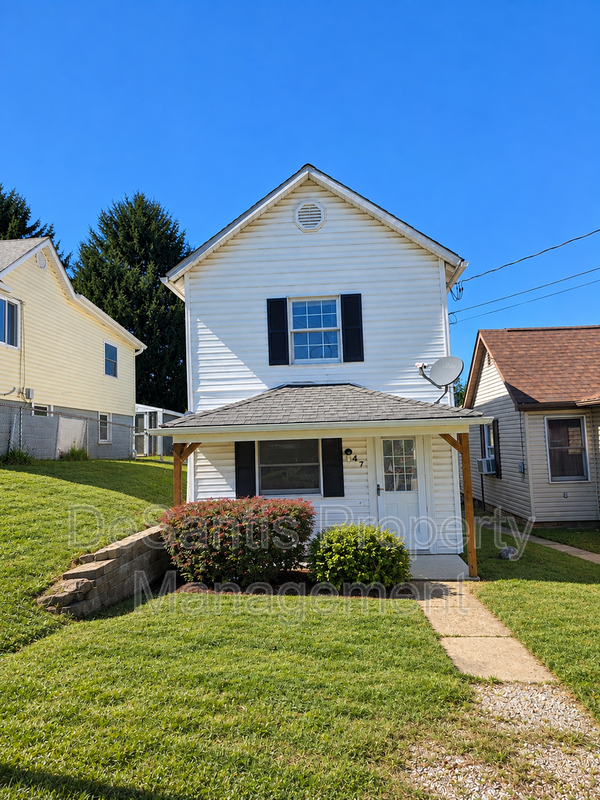 Washington House: 47 Oakwood Avenue