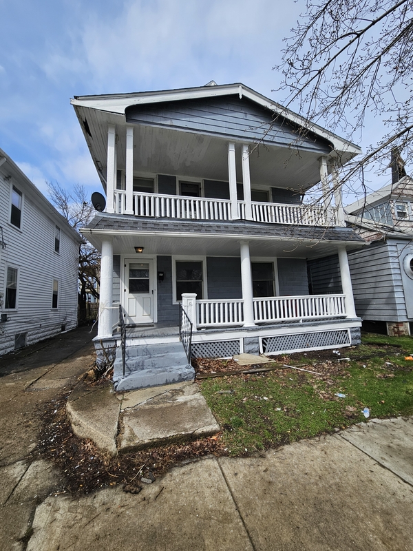 Cleveland Condo: 444 East 156th Street - Downstairs