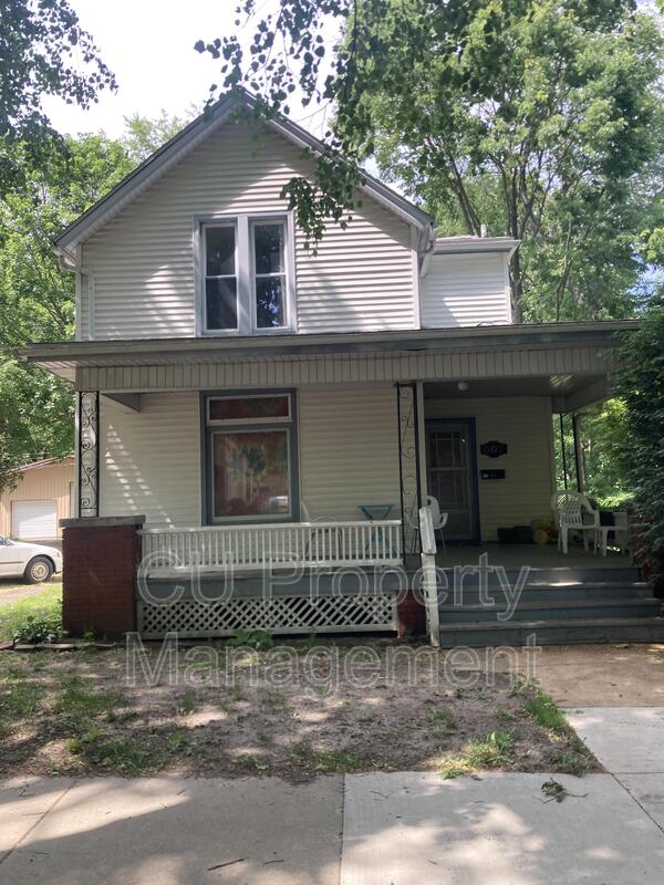 Champaign Condo: 802 West Hill Street - 2