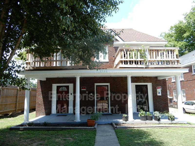 Primary photo of 2360 Forest Ave 4, Memphis, TN 38112