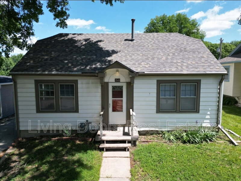 Lincoln House: 1548 S 25th St