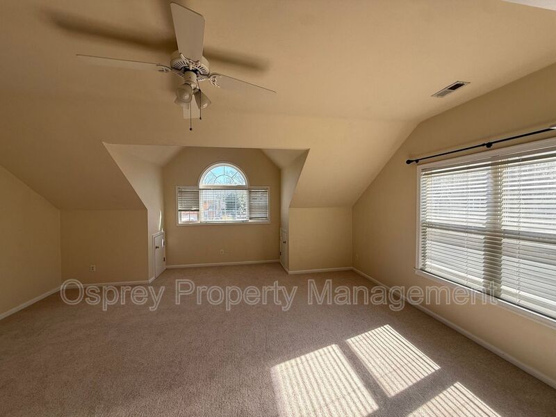 Spacious 3-Bedroom Home in Burbage Grant! "ASK ABOUT OUR ZERO DEPOSIT" - Photo 10