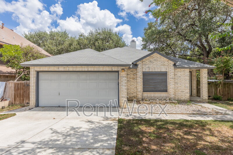 San Antonio House: 5602 Timber Bark