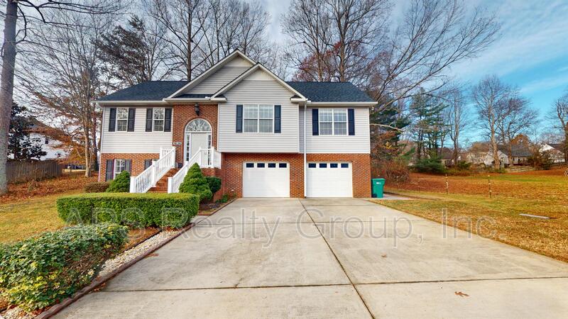 Clemmons House: 1636 Harper Spring Drive