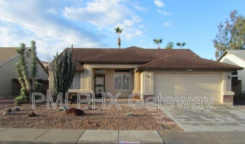 Glendale House: 6702 N. 89th Ave.