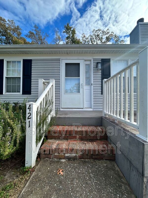 Welcome to this charming 3-bedroom, 2-bathroom home