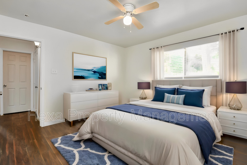 Houston Condo: 4207 Phlox St