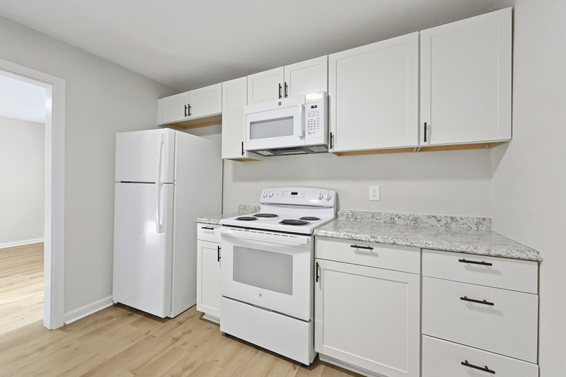 Photograph 5 of 295 South Benedict Avenue