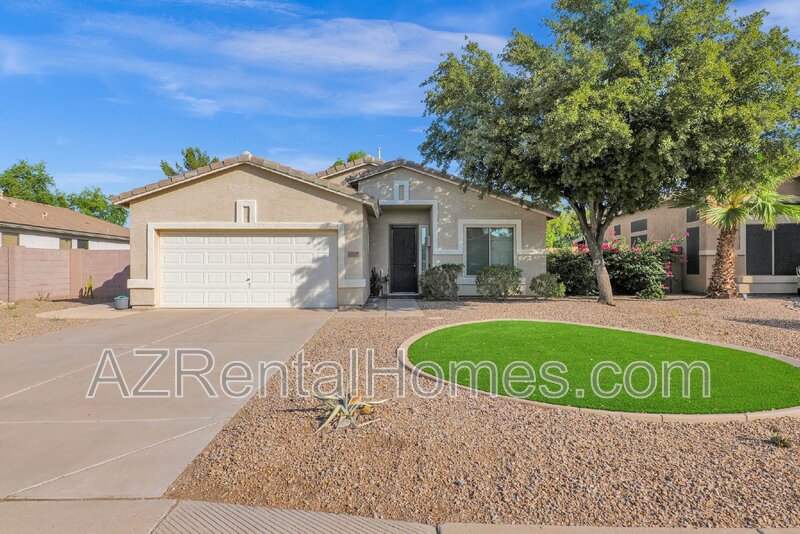 Chandler House: 2190 E Augusta Ave