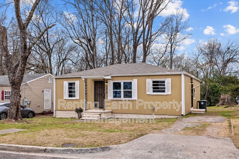 Birmingham House: 7216 Paris Ave